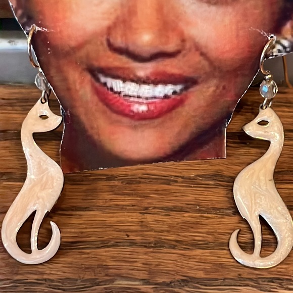 Vintage enameled cat earrings - Picture 2 of 4